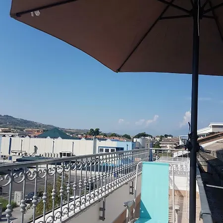 La Terrazza Del Condominio Orizzonti